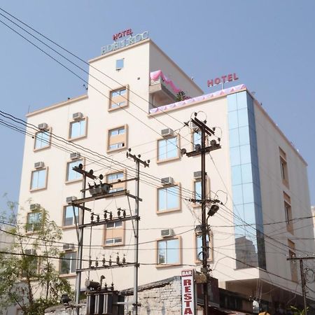 Hotel Eden Roc Бхубанешвара Экстерьер фото